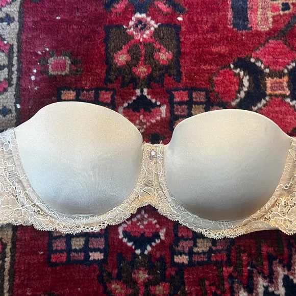 5 Bras (34B): 1Strapless, 2 PushUp,  w Straps & 2 Padded Exercise Bras - Picture 10 of 16